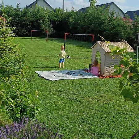 Ferienwohnung A Zoldbiciklis Haz Egerszalók Exterior foto